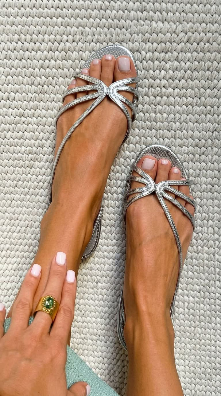 SANDALI DORATA™