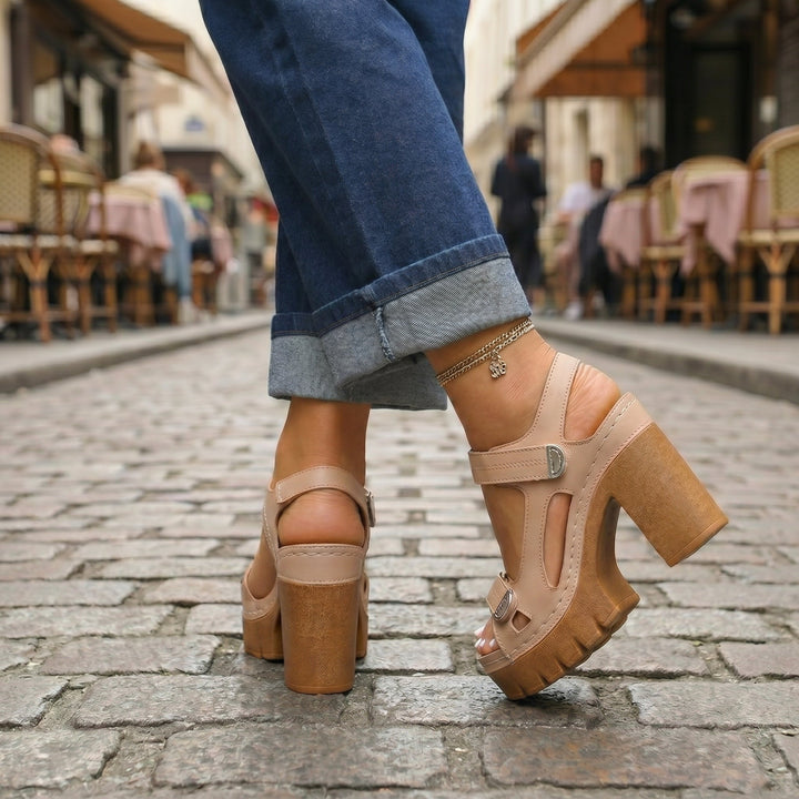 Valeria | L'Incontro Perfetto tra Eleganza e Comfort